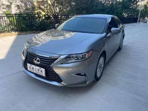 Lexus ES 2016 Бензин