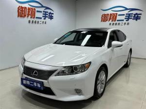 Lexus ES 2012 Гибрид