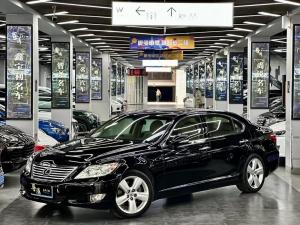 Lexus LS 2010 Бензин