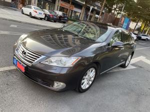 Lexus ES 2012 Бензин