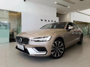 Volvo S60 2023 Гибрид