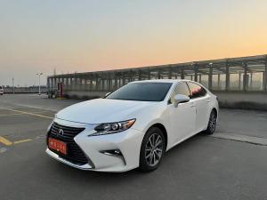 Lexus ES 2018 Гибрид