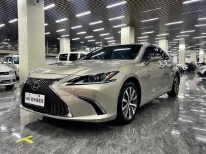 Lexus ES 2020 Бензин