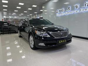 Lexus LS 2009 Бензин