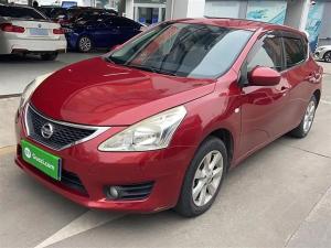 Nissan  Tiida 2013 Бензин