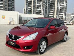 Nissan  Tiida 2015 Бензин