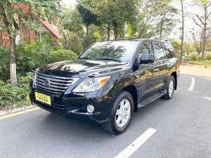 Lexus LX 2008 Бензин