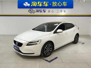 Volvo V40 2018 Бензин