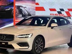 Volvo S60 2024 Гибрид