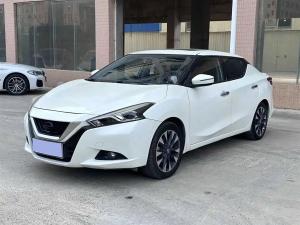 Nissan Bluebird 2016 Бензин