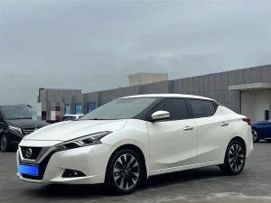 Nissan Bluebird 2018 Бензин