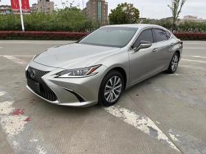 Lexus ES 2021 Бензин