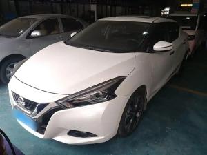 Nissan Bluebird 2018 Бензин