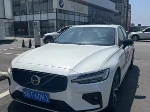 Volvo S60 2023 Гибрид