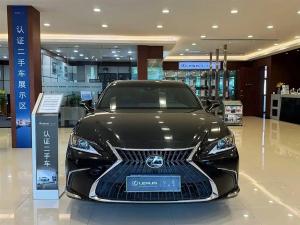 Lexus ES 2022 Бензин