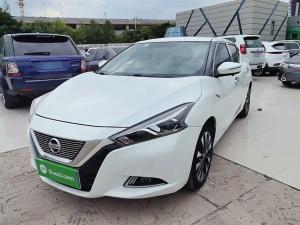 Nissan Bluebird 2018 Бензин