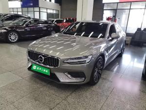 Volvo S60 2022 Подключаемый гибрид