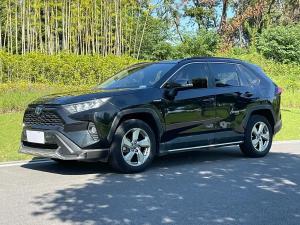 Toyota RAV4 2021 Гибрид