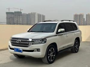 Toyota Land Cruiser 2012 Бензин
