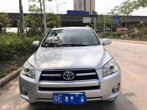 Toyota RAV4 2010 Бензин