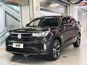 Volkswagen Tavendor 2023 Бензин