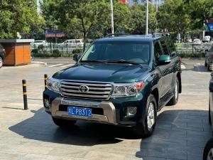 Toyota Land Cruiser 2015 Бензин