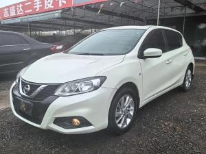 Nissan  Tiida 2017 Бензин