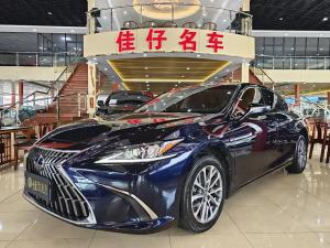 Lexus ES 2022 Гибрид