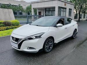 Nissan Bluebird 2020 Бензин