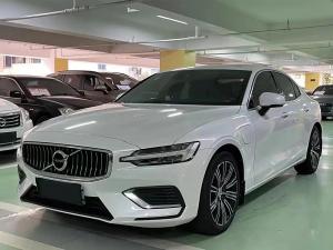 Volvo S60 2021 Подключаемый гибрид