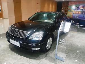 Lexus LS 2002 Бензин