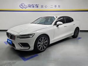 Volvo S60 2021 Бензин