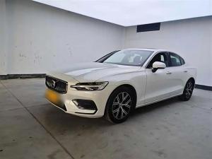Volvo S60 2023 Гибрид