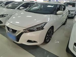 Nissan Bluebird 2017 Бензин