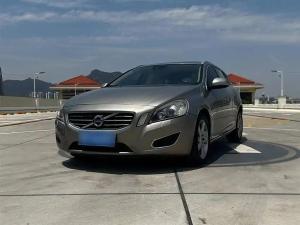 Volvo V60 2013 Бензин