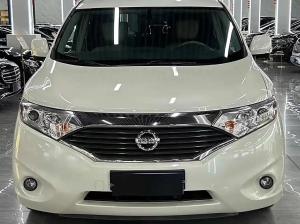 Nissan Quest 2017 Бензин