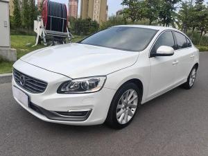 Volvo S60 2015 Бензин