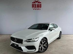 Volvo S60 2023 Гибрид