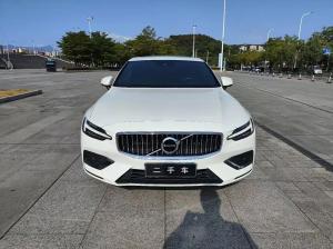 Volvo S60 2021 Гибрид