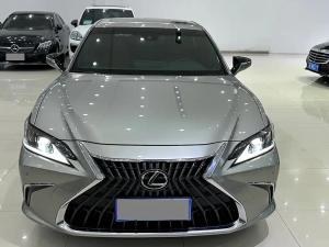 Lexus ES 2022 Бензин