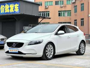 Volvo V40 2013 Бензин