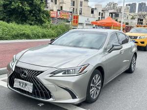 Lexus ES 2022 Бензин