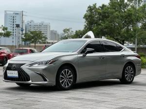 Lexus ES 2022 Бензин