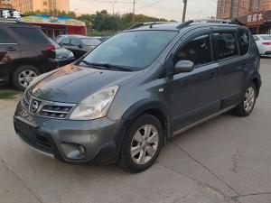 Nissan Livina 2009 Бензин