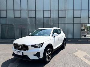Volvo XC40 2023 Гибрид