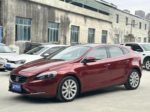 Volvo V40 2014 Бензин