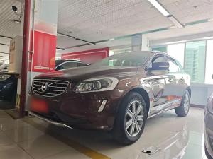 Volvo XC60 2016 Бензин