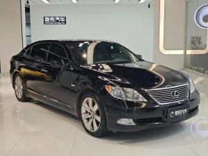 Lexus LS 2008 Бензин