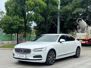 Volvo S90 2022 Подключаемый гибрид