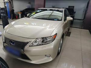 Lexus ES 2013 Гибрид